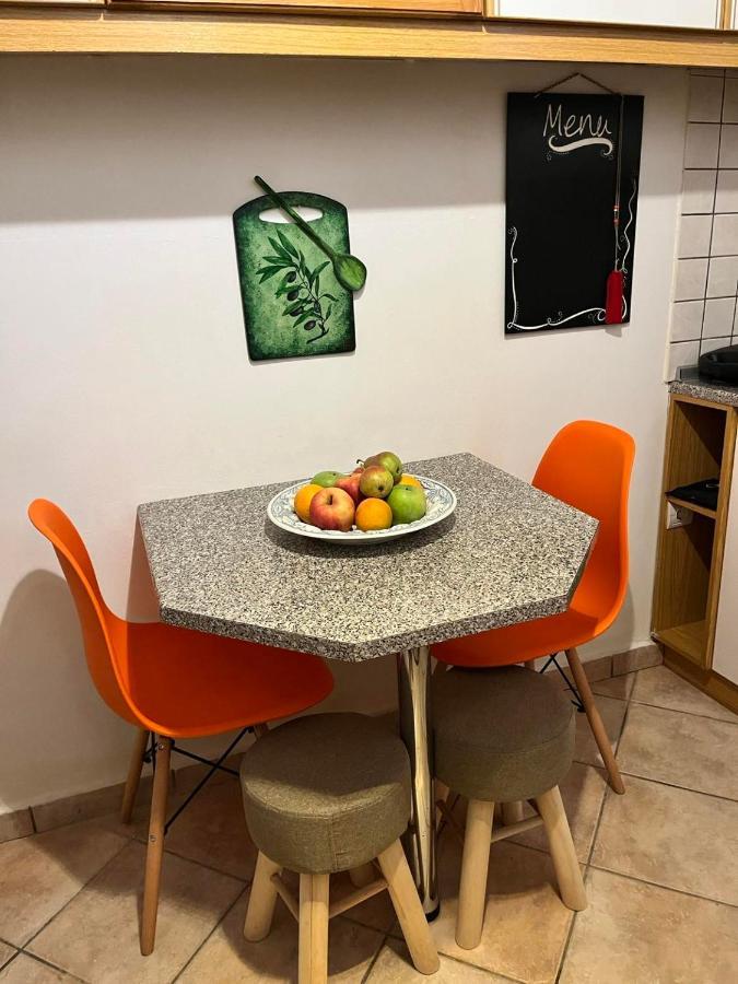 Gng Koukaki Apartment Atene Esterno foto